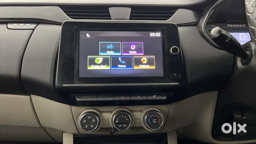 Renault Triber Rxt, 2023, Petrol