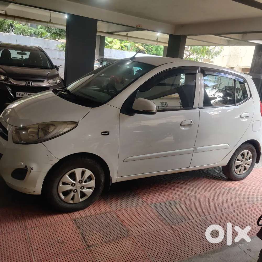 Hyundai I10 Sportz 2012 Petrol Automatic