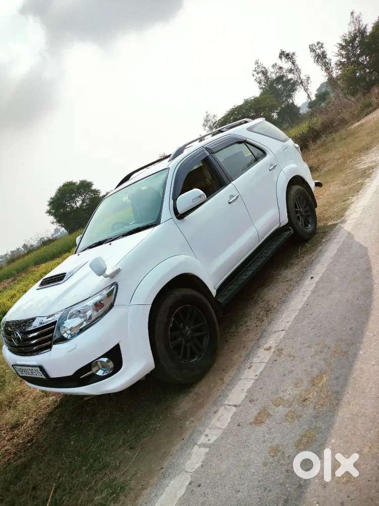 Toyota Fortuner 2013 Diesel 100000 Km Driven