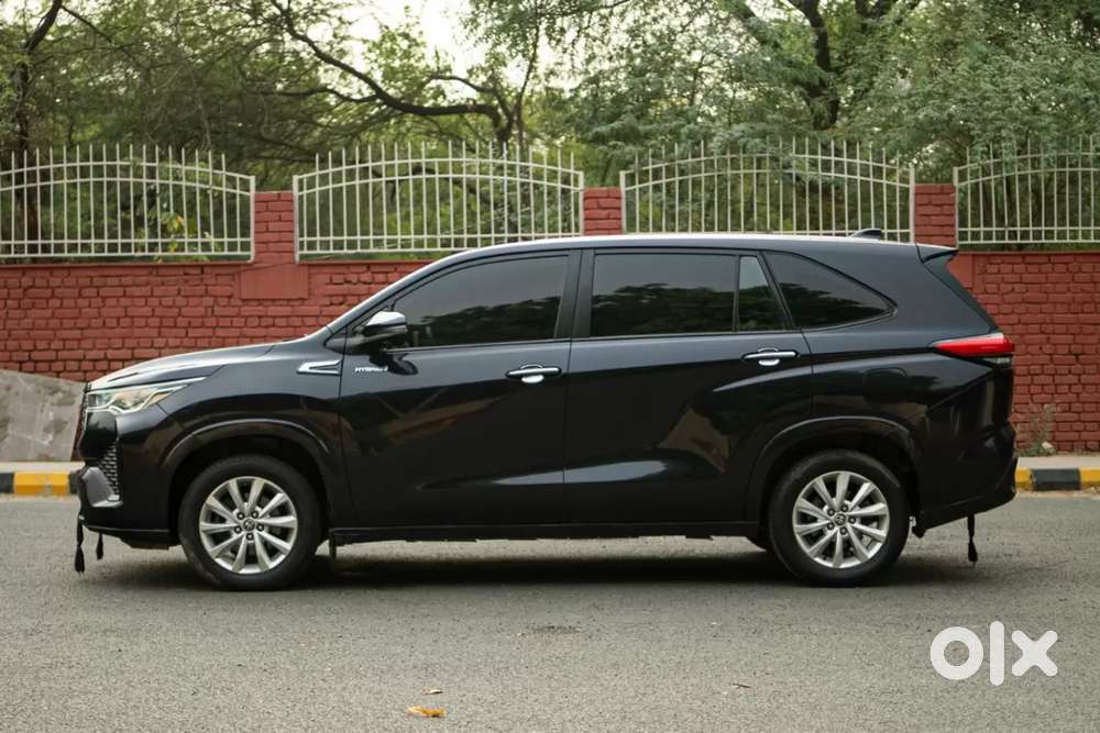 Toyota Innova Hycross 2.0 Vx Hybrid 7 Str, 2024, Petrol