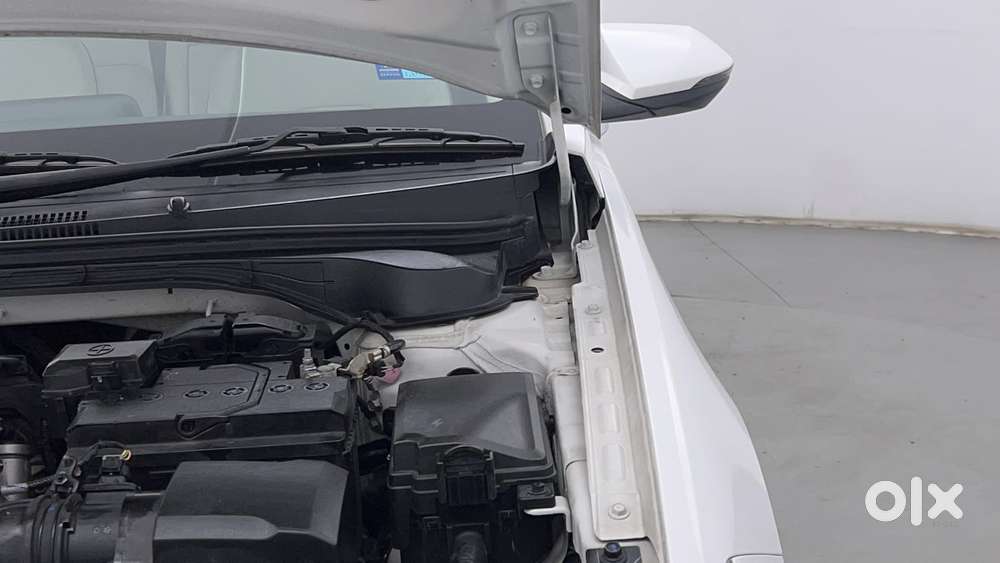 Hyundai Verna 1.5 Sx (o) Vtvt Ivt, 2024, Petrol