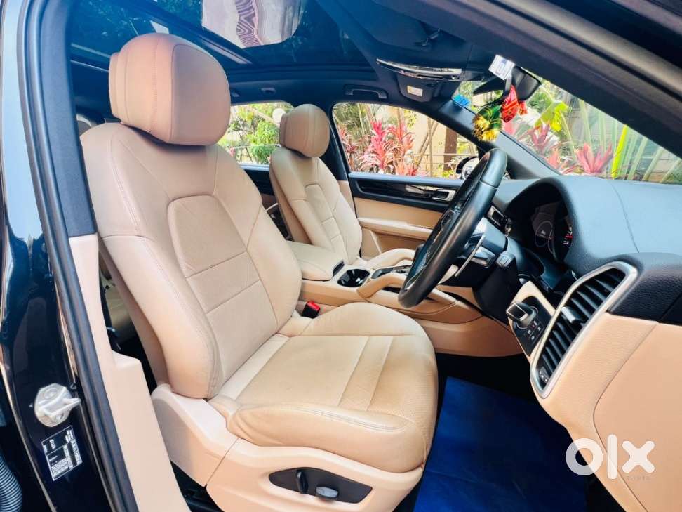 Porsche Cayenne Platinum Edition, 2022, Petrol