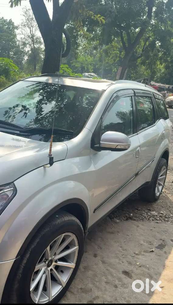 Mahindra Xuv500 2015 Diesel 90000 Km Driven
