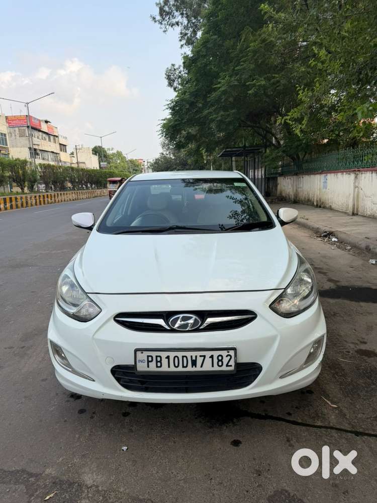 Hyundai Fluidic Verna 2012