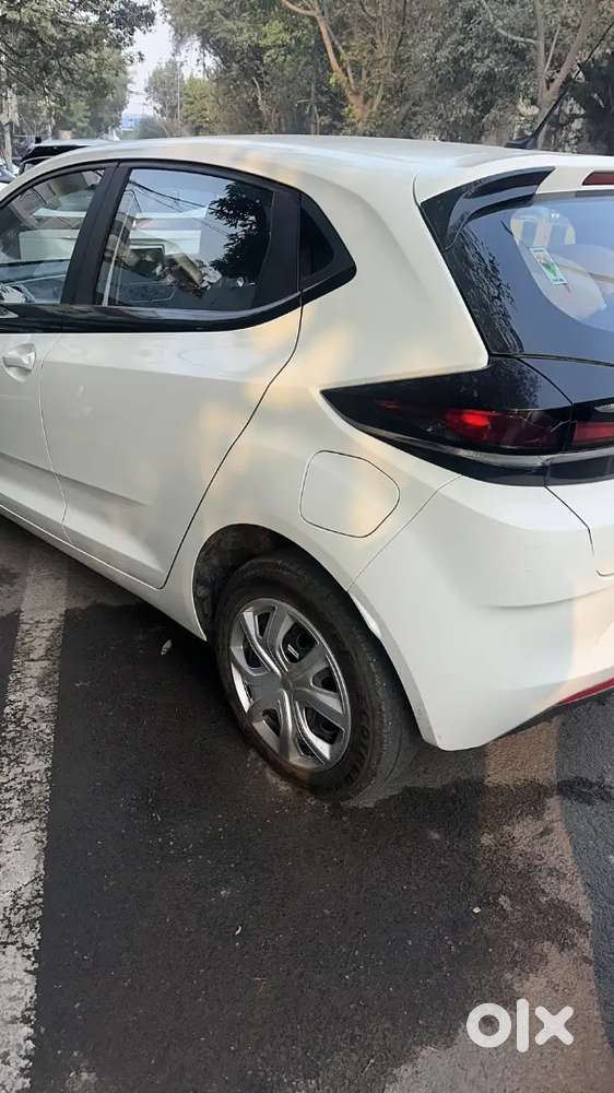 Tata Altroz 2025 Petrol 5000 Km Driven