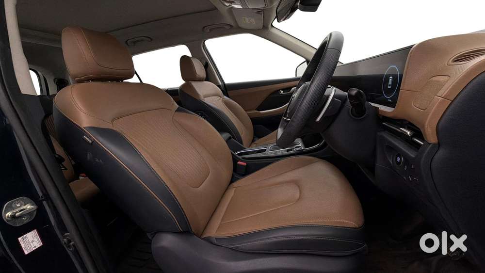 Hyundai Alcazar Signature 1.5 Petrol Dct 6str, 2024, Petrol