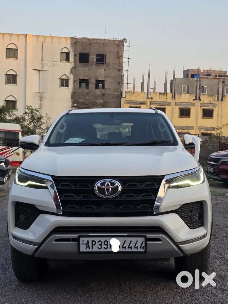 Toyota Fortuner 2022 Diesel 113000 Km Driven