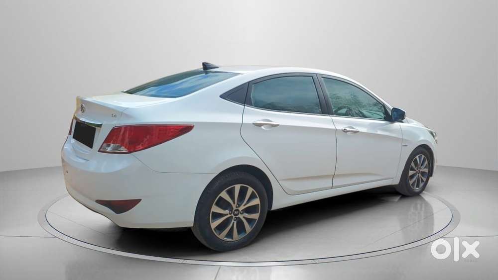 Hyundai Verna 1.6 Sx (o) Vtvt, 2015, Petrol