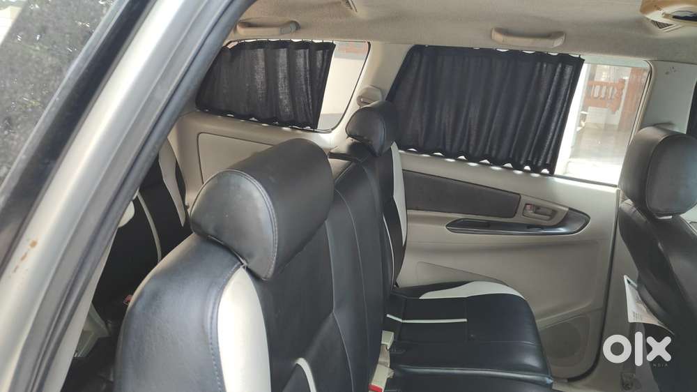 Toyota Innova 2.5 G (diesel) 8 Seater, 2014, Diesel