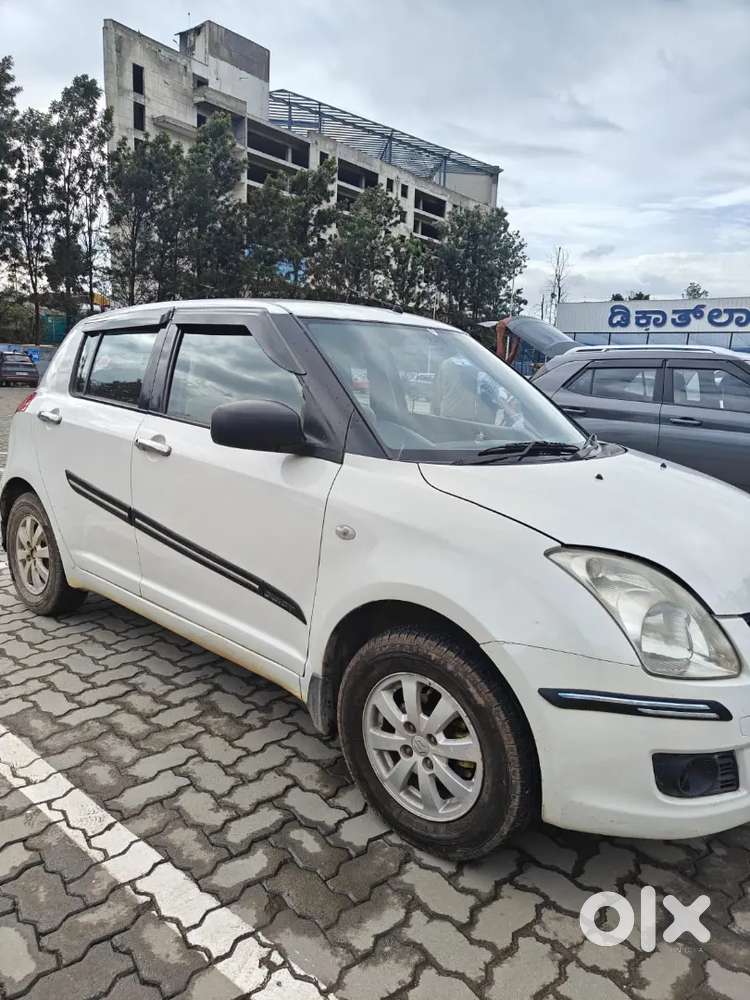 Maruti Swift Zxi 2009