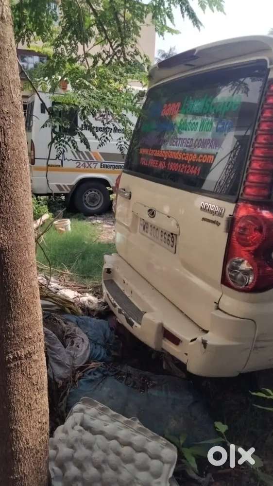 Mahindra Scorpio 2014 Petrol 100000 Km Driven