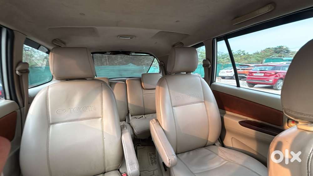 Toyota Innova 2.5 Gx 7 Str Bs-iii, 2007, Diesel