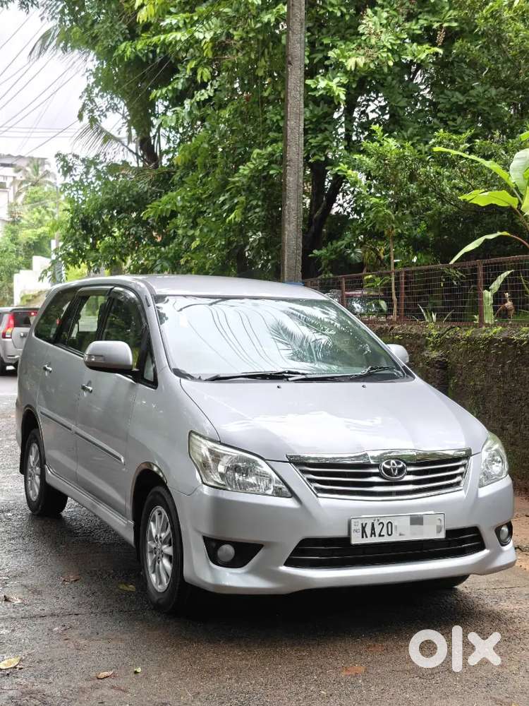 Toyota Innova (v) 2013