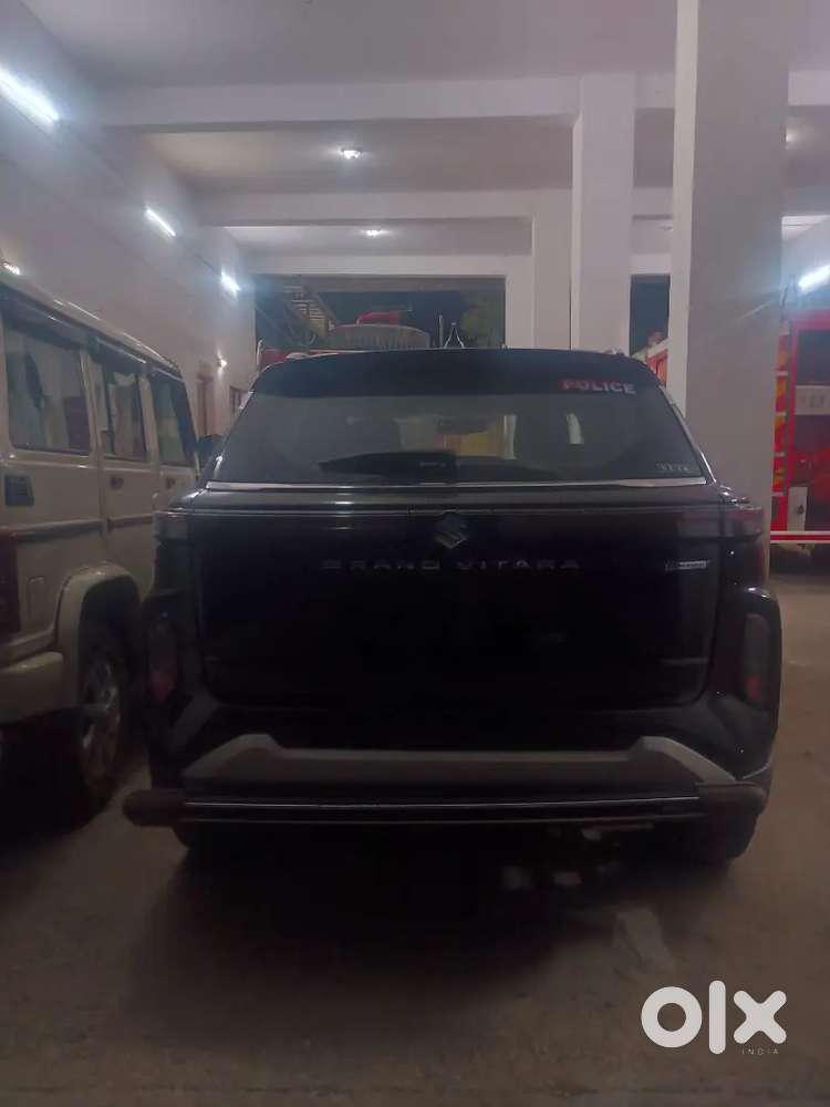 Maruti Suzuki Grand Vitara Smart Hybrid 2024 7 Seater Car