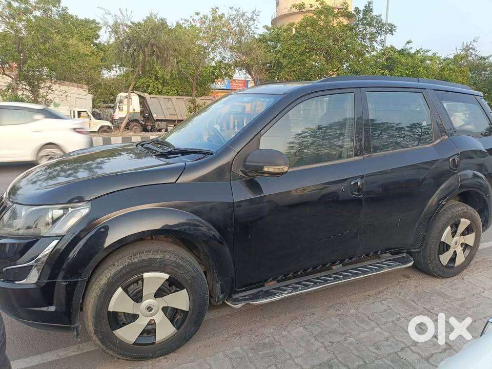 Car Mahindra Suv 500 W4 Diesel Year- 2017 Black 1st Owner