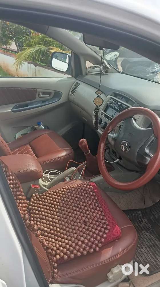 Toyota Innova 2012