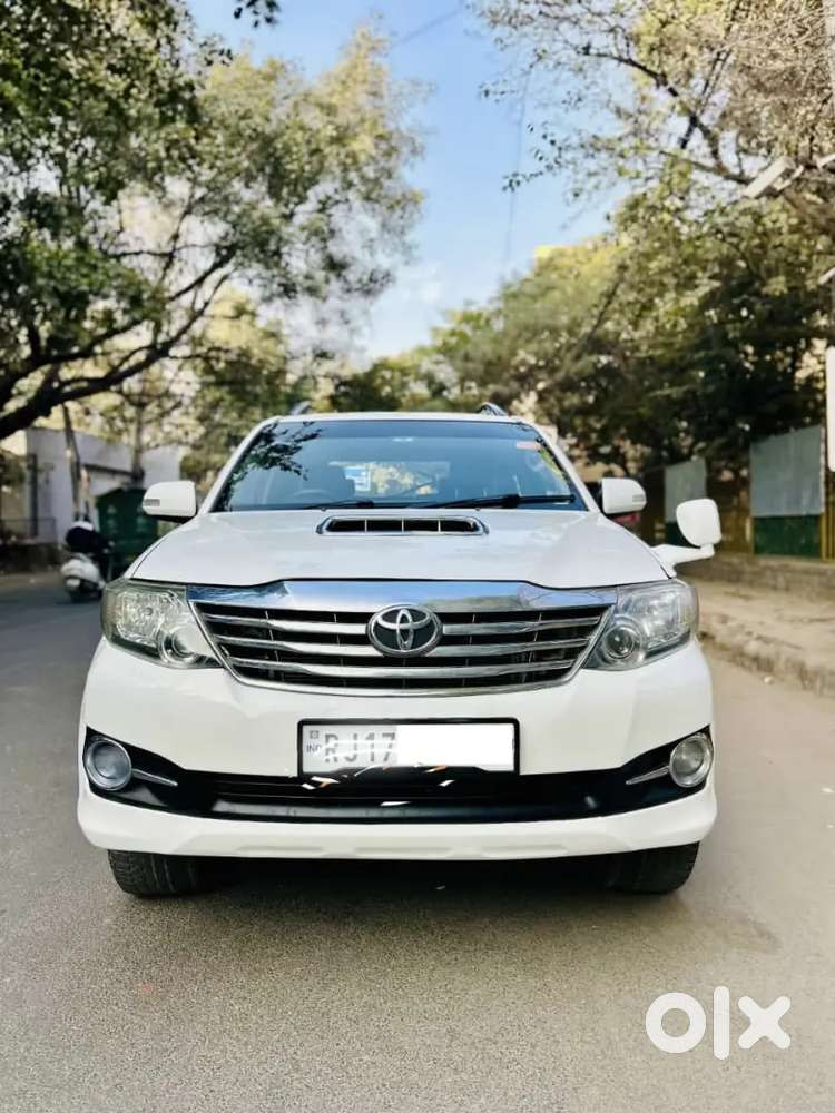 2015 Toyota Fortuner Suv