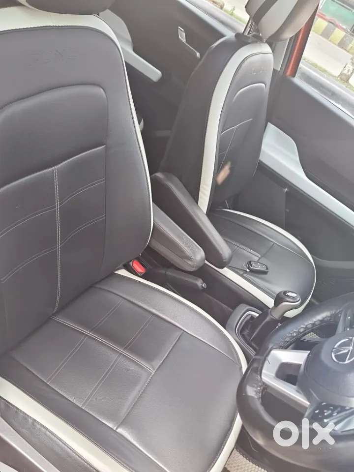 Tata Punch Creative Dual Tone Mt Sunroof, 2023, Petrol