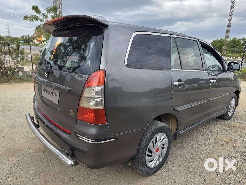Toyota Innova 2.5 G (diesel) 7 Seater, 2012, Diesel