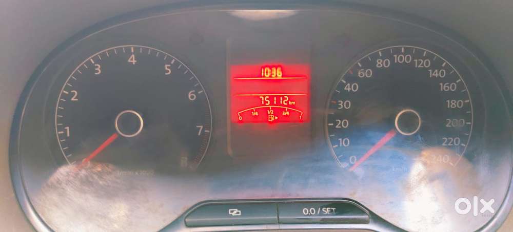 Volkswagen Vento 1.2 Tsi Highline At, 2014, Petrol