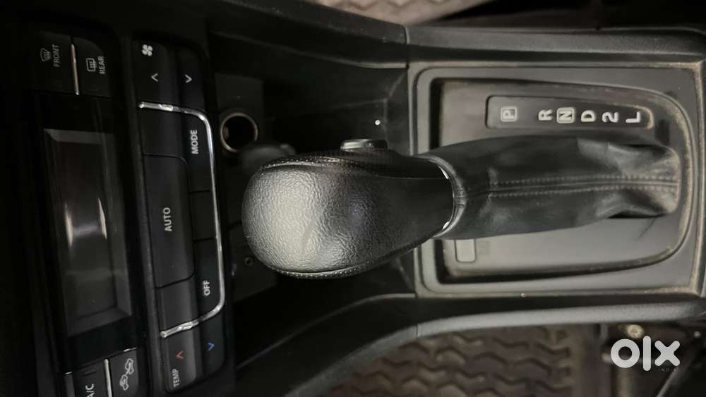 Maruti Suzuki Vitara Brezza 1.5 Zxi Plus At, 2022, Petrol