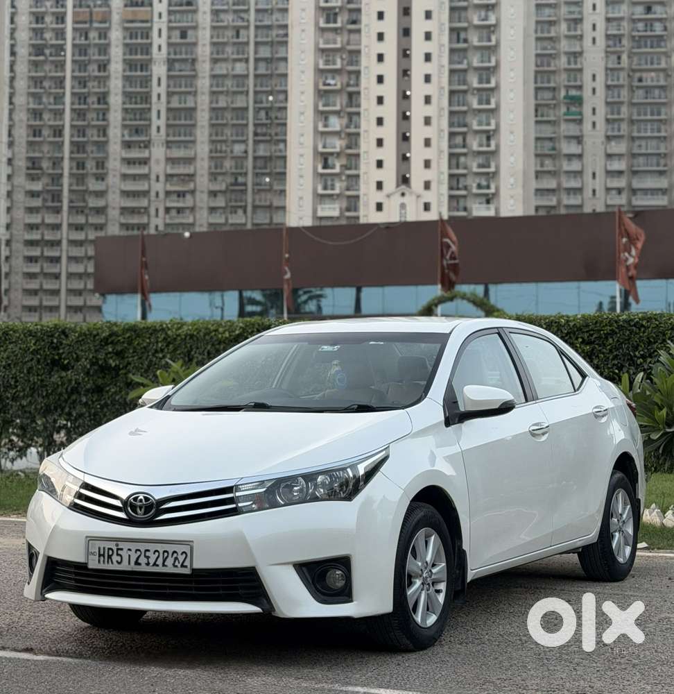 Toyota Corolla Altis G At, 2015, Petrol