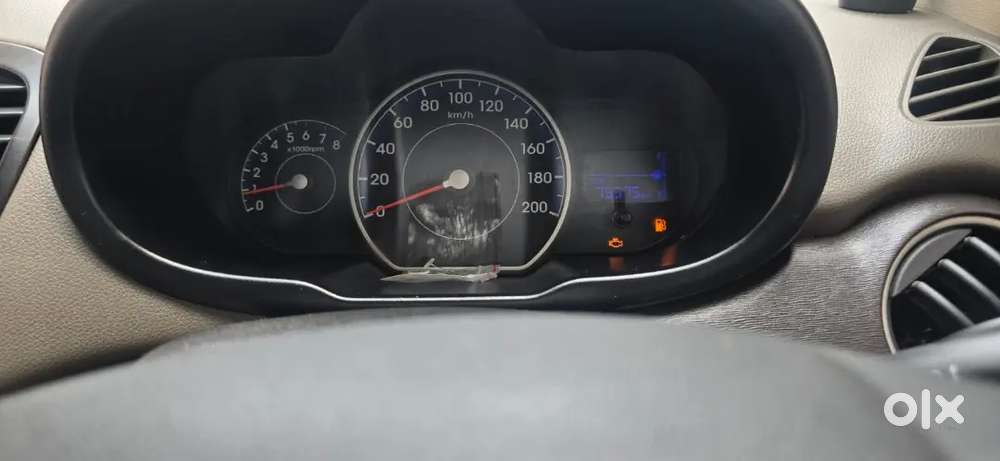 Hyundai I10 2016 Manual 80000 Km Driven