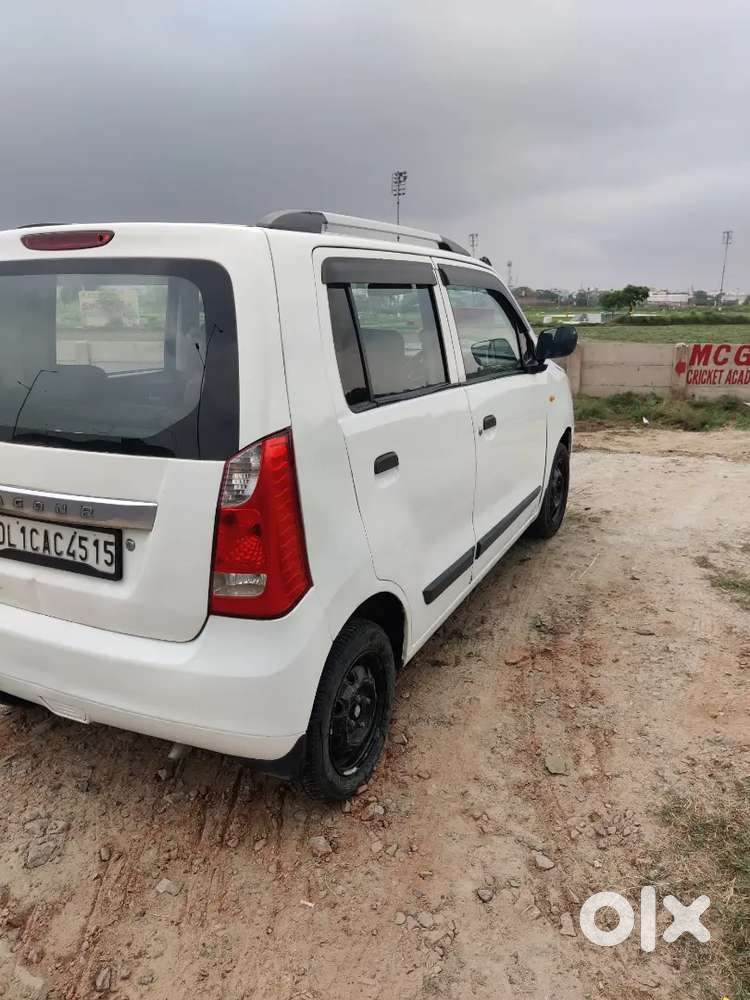 2nd Owner 2016 Maruti Suzuki Wagon R Lxi With Company Fitted Cng