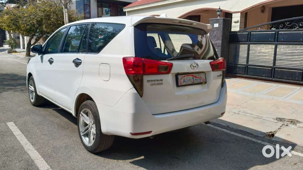 Toyota Innova Crysta 2.4 V, 2017, Diesel