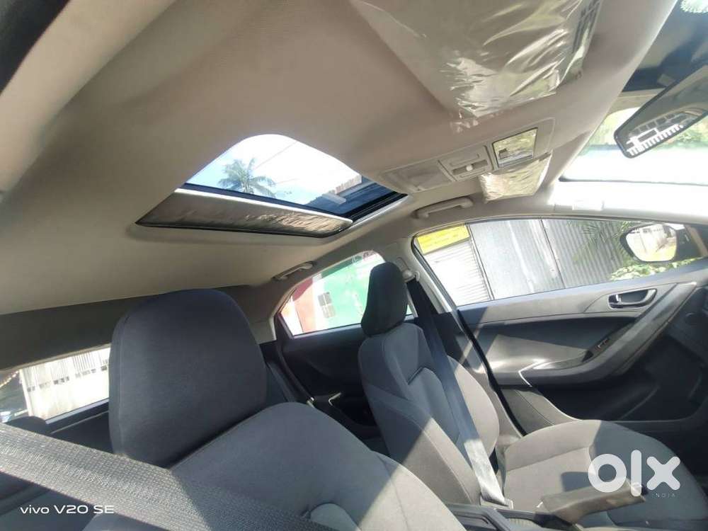 Tata Nexon Smart Plus S 1.2 Revotron Petrol 5 Mt, 2023, Petrol