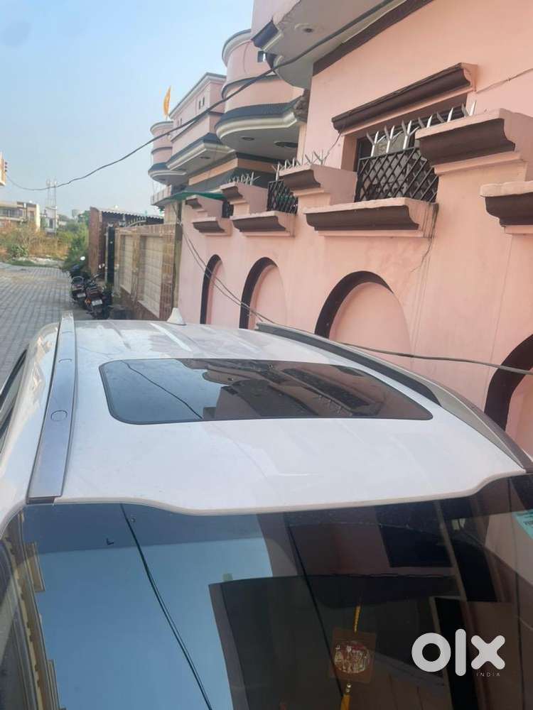 Kia Sonet 2023 Petrol 30000 Km Driven