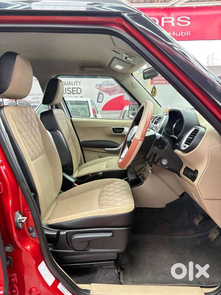 Mahindra Tuv 300 T10, 2017, Diesel