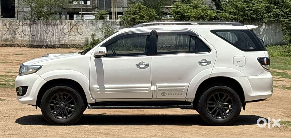 Toyota Fortuner 4X2 AT 2.8 Diesel, 2015, Diesel