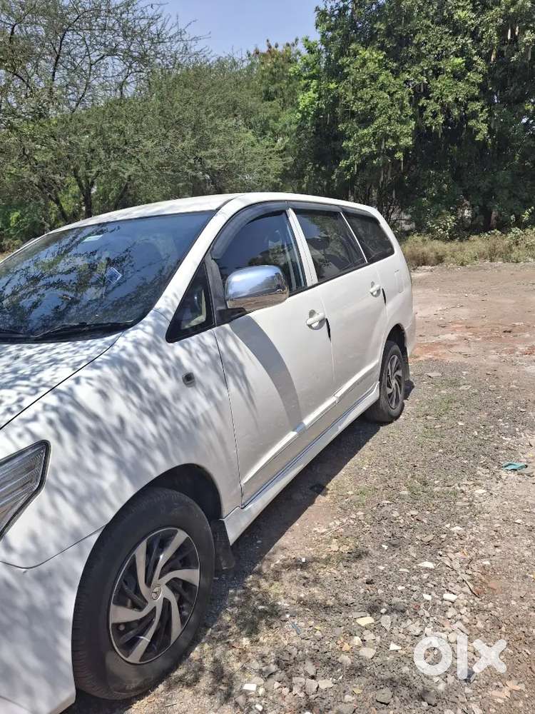 Toyota Innova 2016 Diesel Well Maintained