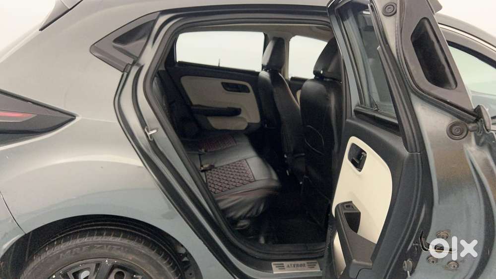 Tata Altroz 1.2 Xm Plus, 2022, Petrol