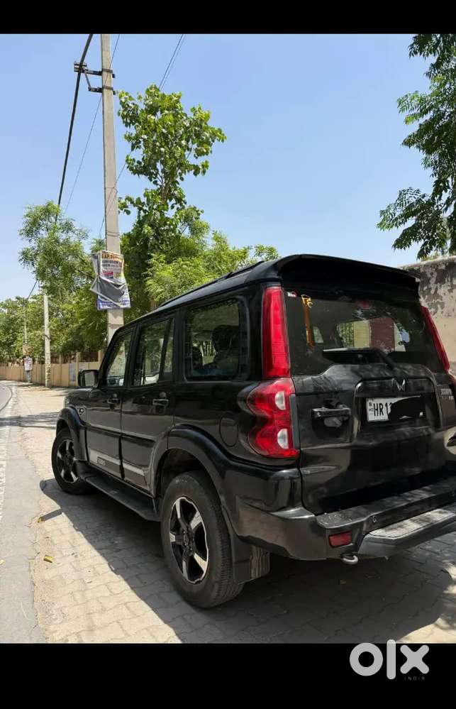 Mahindra Scorpio Classic 2025 Diesel Manual