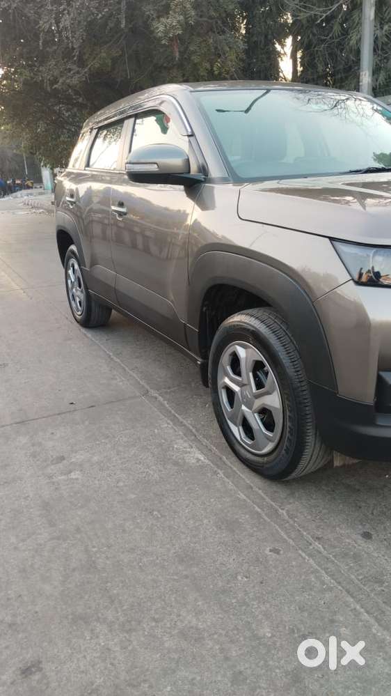 Maruti Suzuki Brezza 1.5 Lxi Cng, 2023, Cng & Hybrids