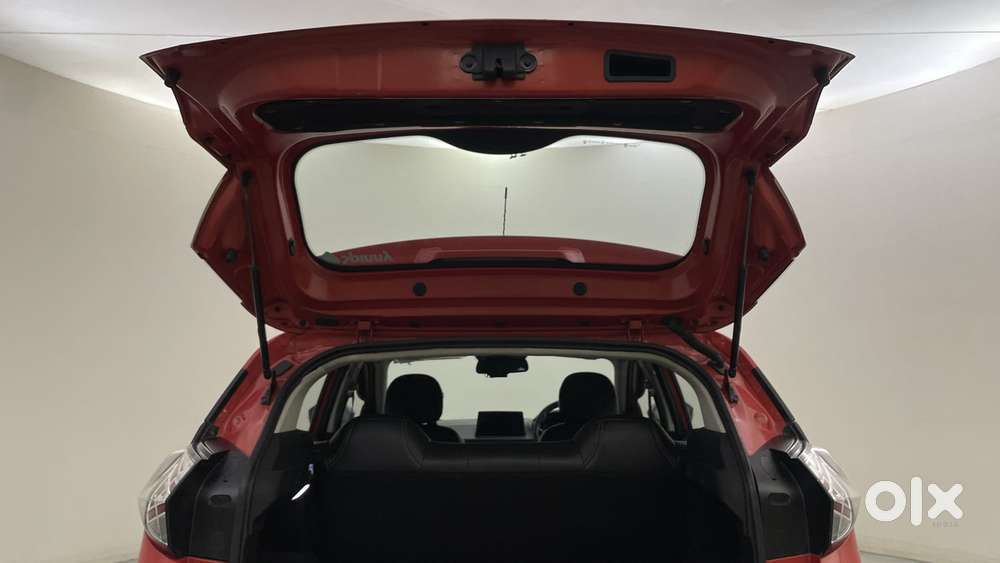 Tata Nexon 1.5 Revotorq Xma Amt (s), 2023, Diesel