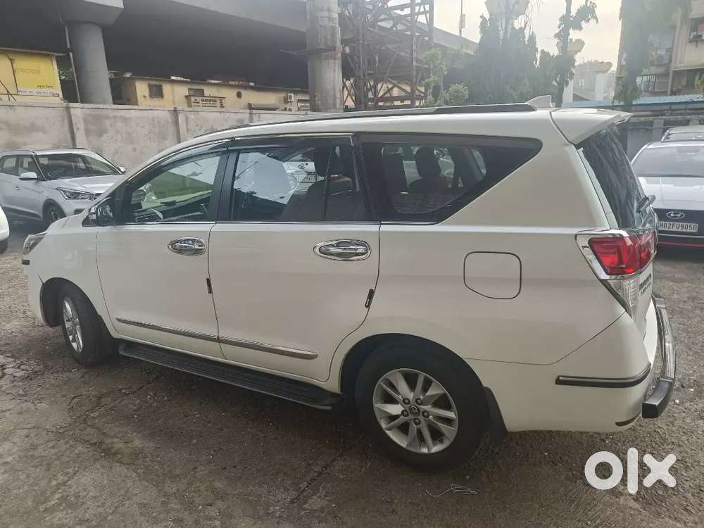 Toyota Innova Crysta 2016 Diesel Well Maintained