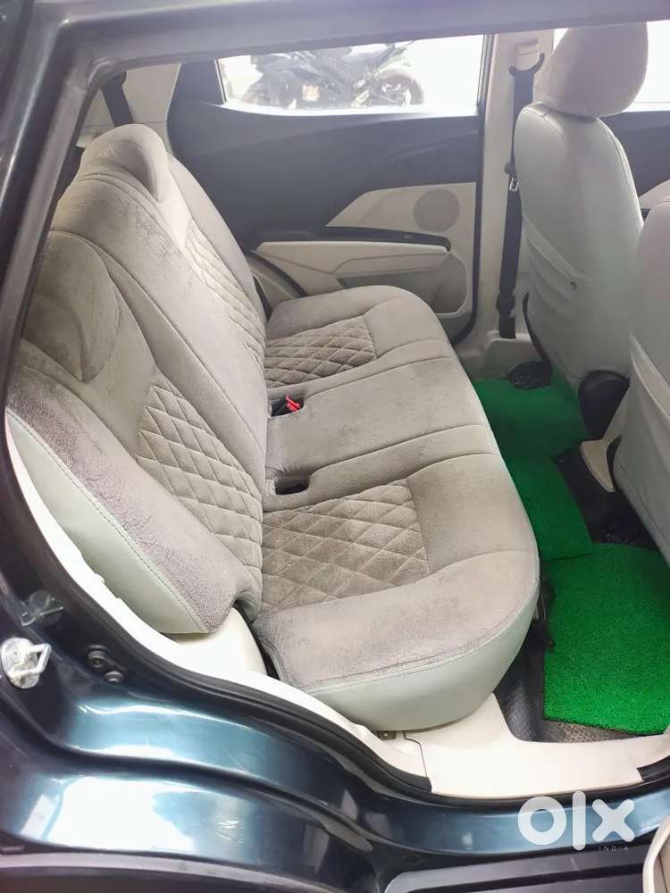 Mahindra Xuv300 2021/11 But Registration 2022diesel With Fancy Number,