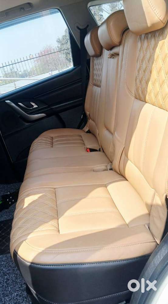 Mahindra Xuv500 W11, 2018