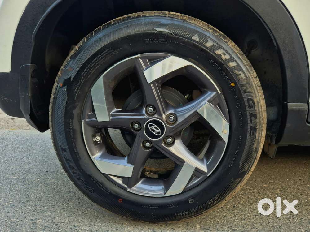 Hyundai Venue Sx Plus Turbo Dct, 2022, Petrol