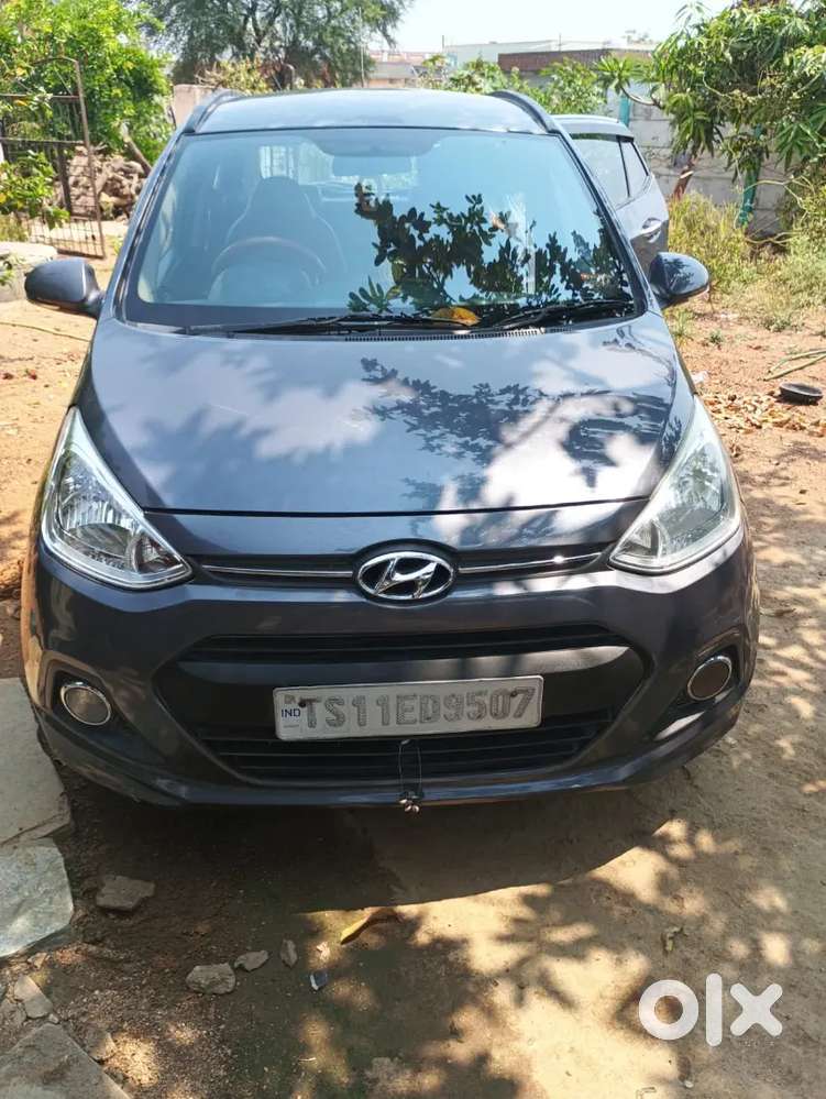 Hyundai Grand I10 2015 Diesel 100000 Km Driven