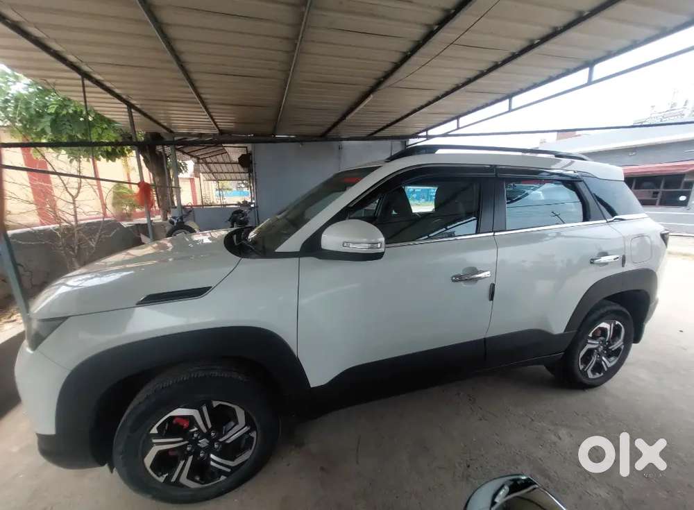 Maruti Suzuki Brezza 2024 Petrol 35000 Km Driven