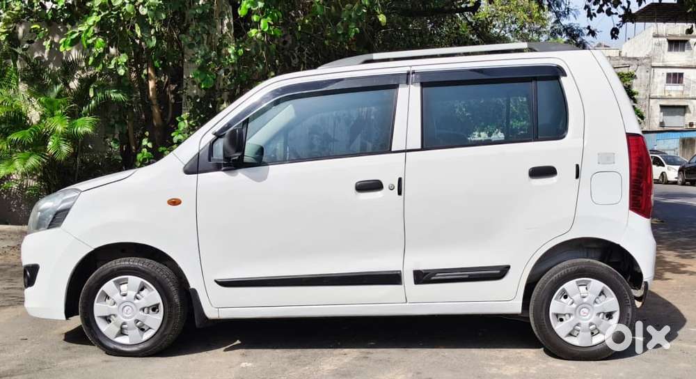 Maruti Suzuki Wagon R Vxi Amt Opt, 2014, Cng & Hybrids