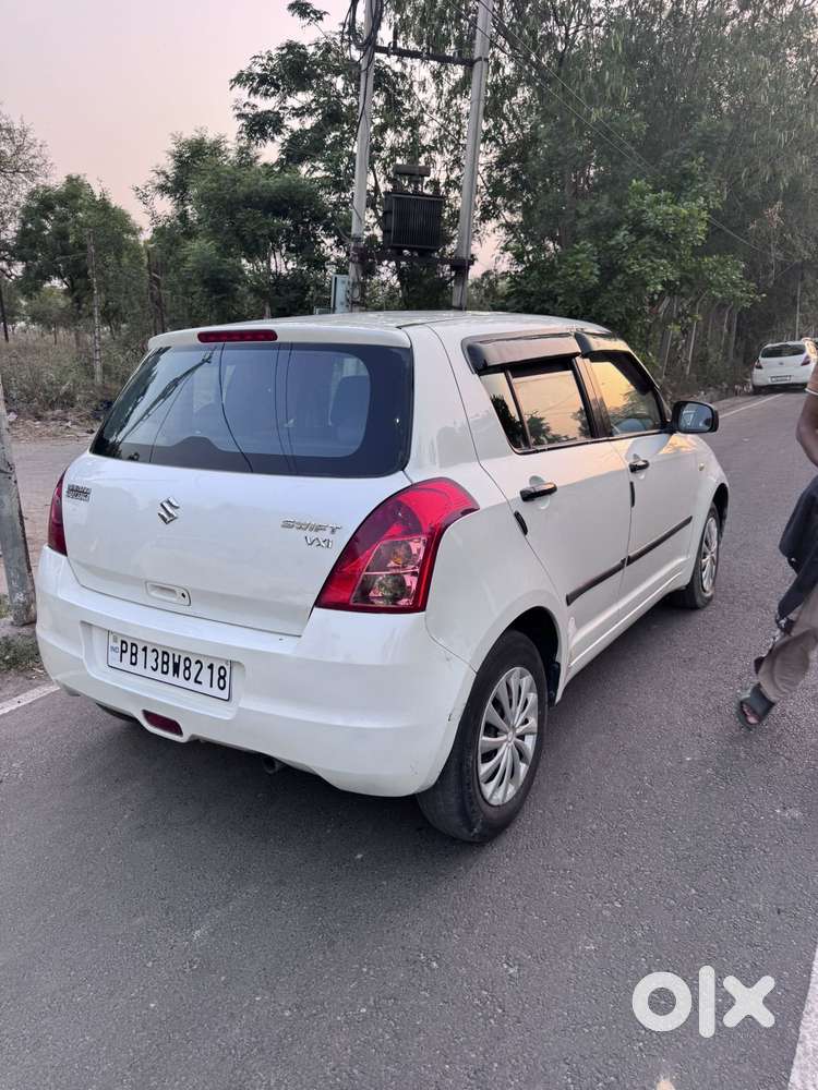 Maruti Suzuki Swift 2004-2010 Vxi Bsiii, 2010, Petrol