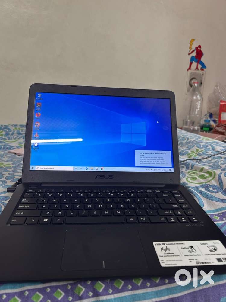 ASUS VIVO BOOK