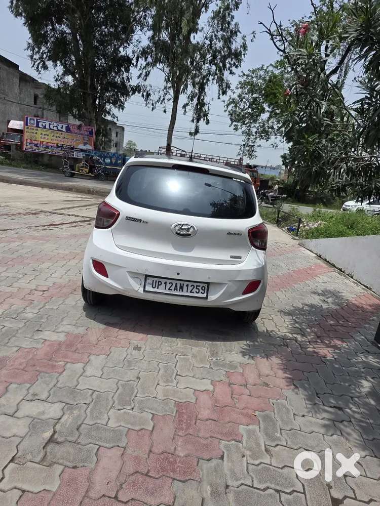 Hyundai Grand I10 Sportz 2016 Diesel Car