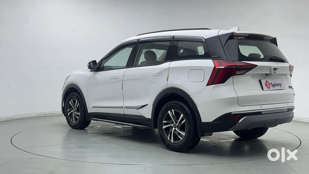 Mahindra Xuv700 2.0 Ax 5 Petrol Mt 7 Str, 2022, Petrol