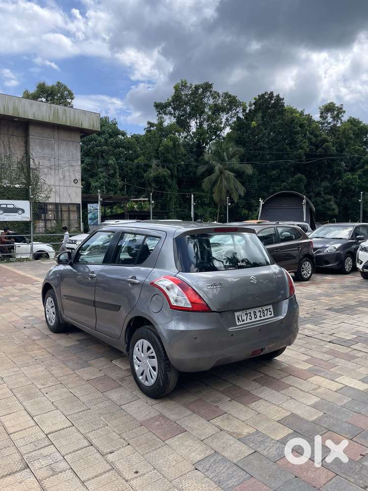 Maruti Suzuki Swift Vxi Optional, 2017, Petrol